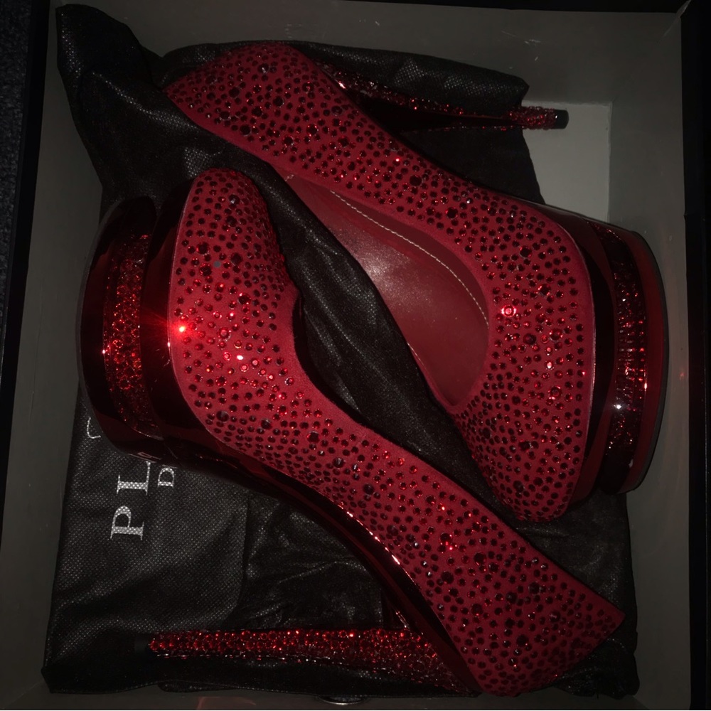 Red pleasers